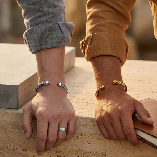 Bracelet jonc à fermoir torsadé